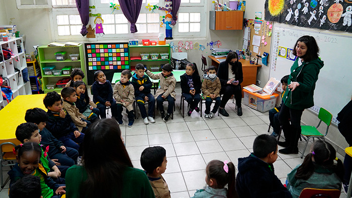Estudiantes del Liceo República de Brasil aprenden con programa Experimento